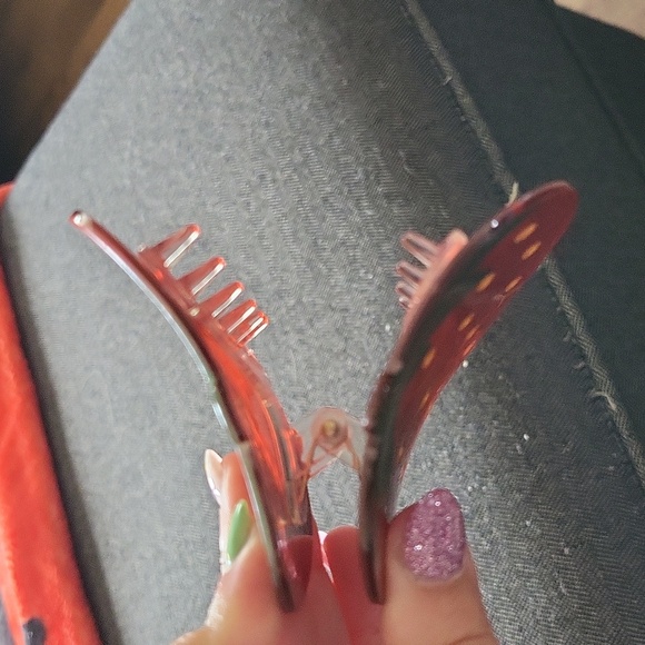Very big Strawberry hair clip - Picture 5 of 5